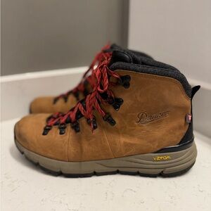 Danner Men's Insulated Mountain 600 Boots size 10